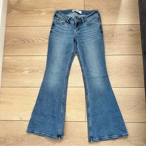 Hollister ultra low rise flare size 00
